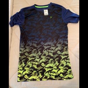 🔥new🔥Boys size XXL Active shirt